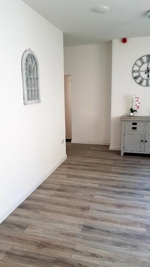 The Broadway Rooms Leicester Bagian luar foto