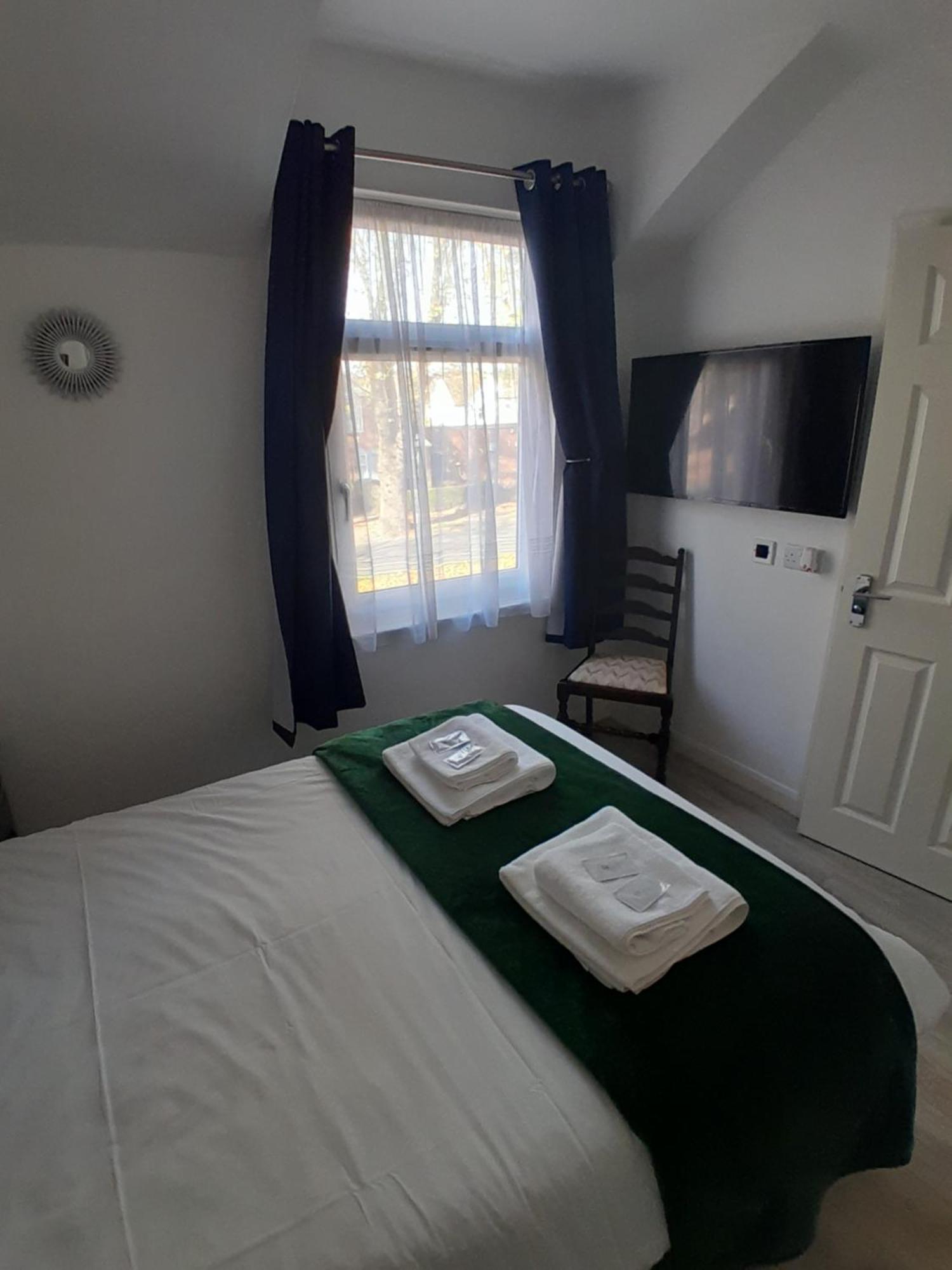 The Broadway Rooms Leicester Bagian luar foto