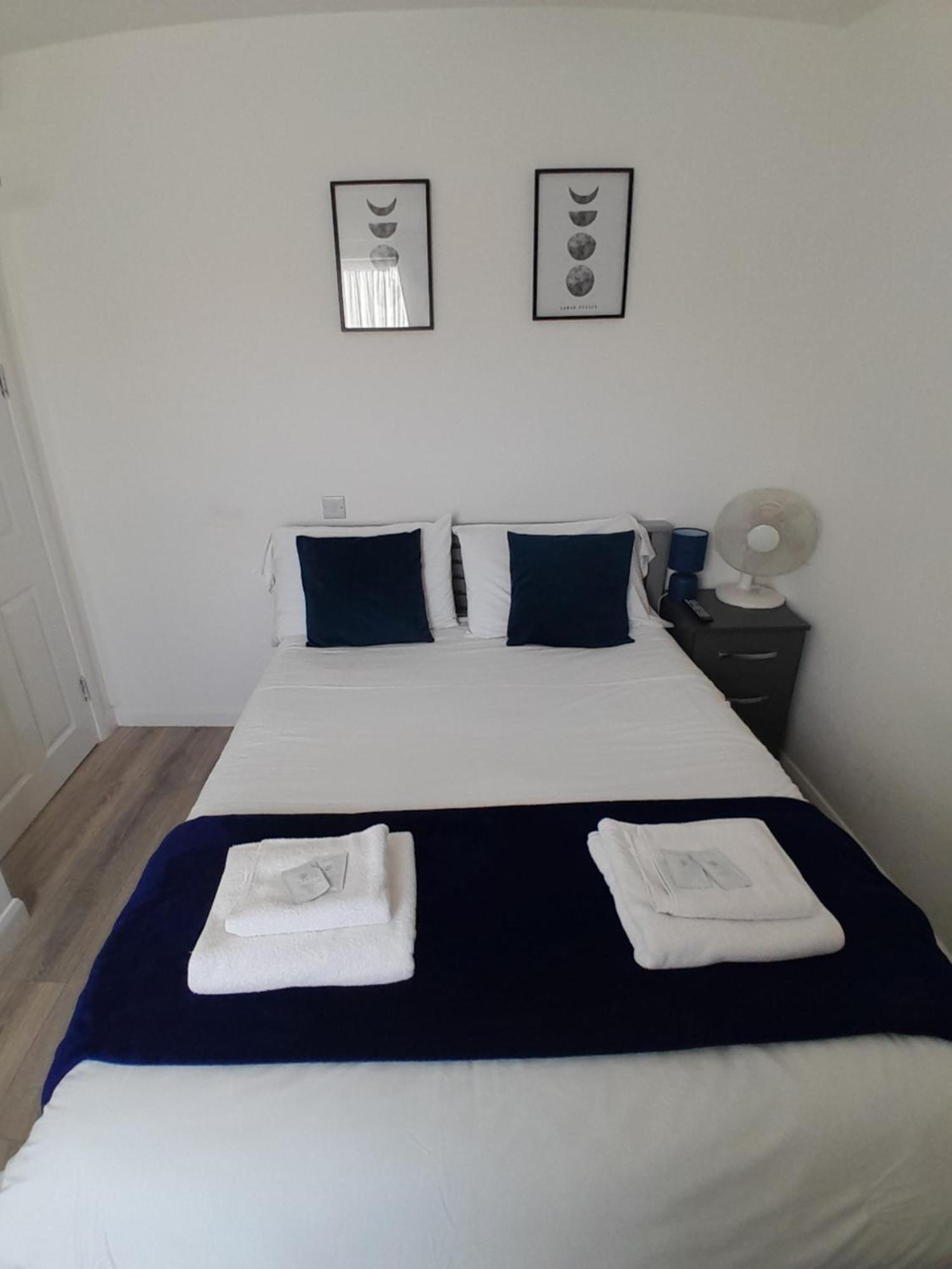 The Broadway Rooms Leicester Bagian luar foto