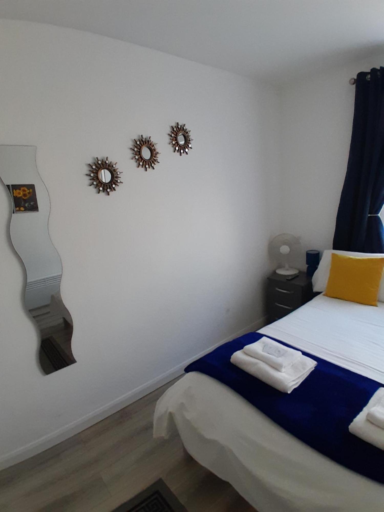 The Broadway Rooms Leicester Bagian luar foto