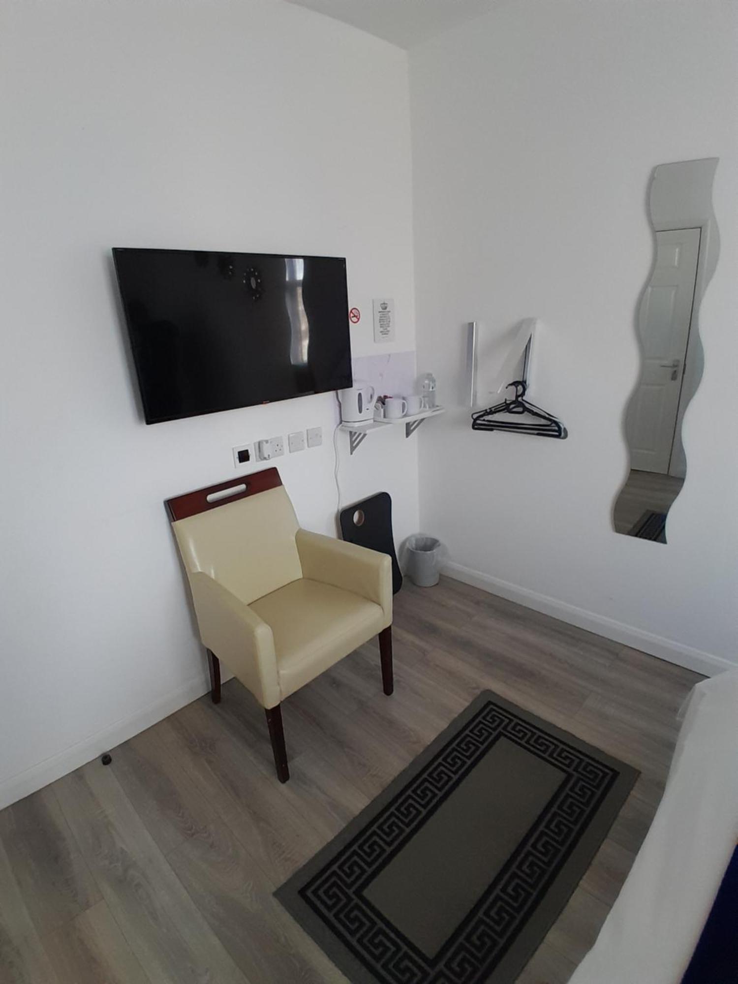 The Broadway Rooms Leicester Bagian luar foto