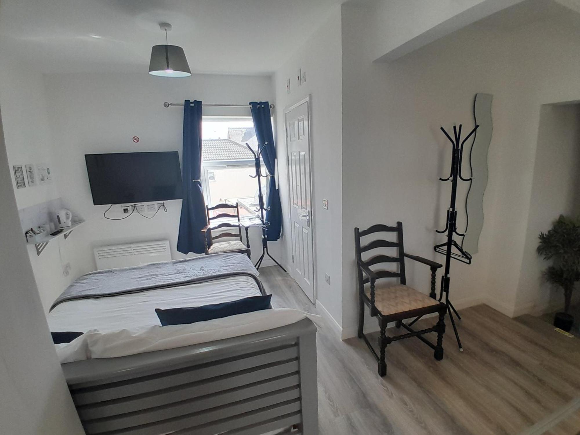 The Broadway Rooms Leicester Bagian luar foto