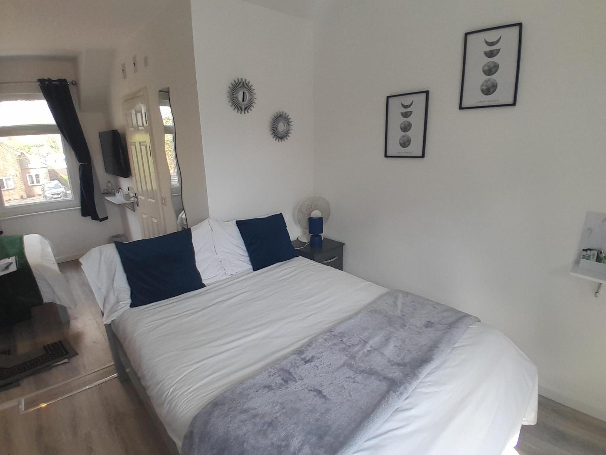 The Broadway Rooms Leicester Bagian luar foto