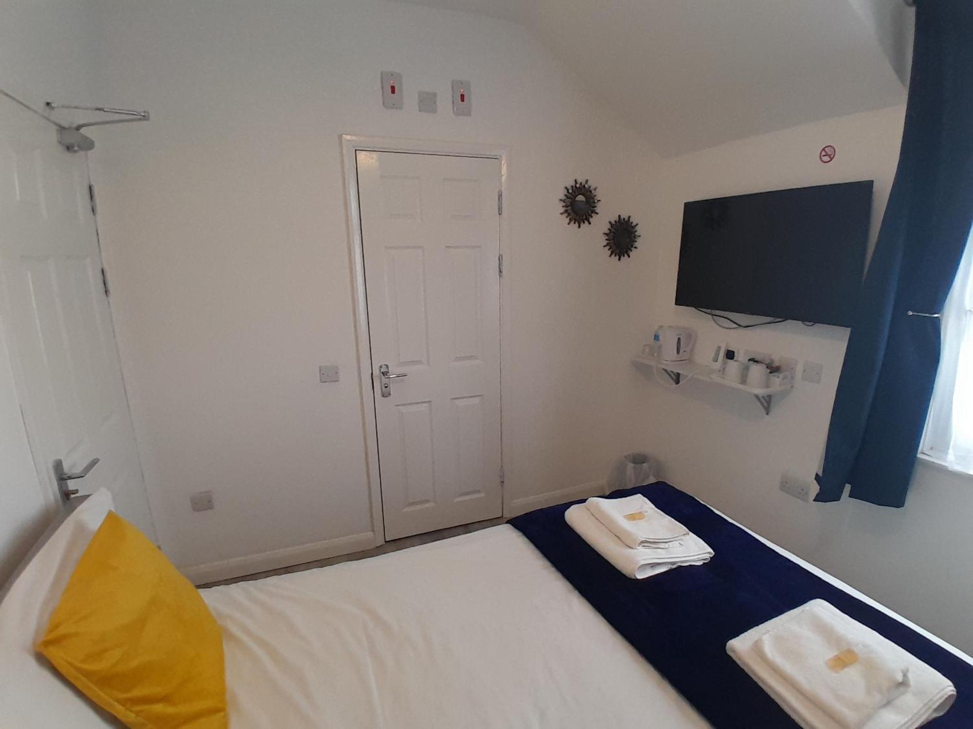 The Broadway Rooms Leicester Bagian luar foto