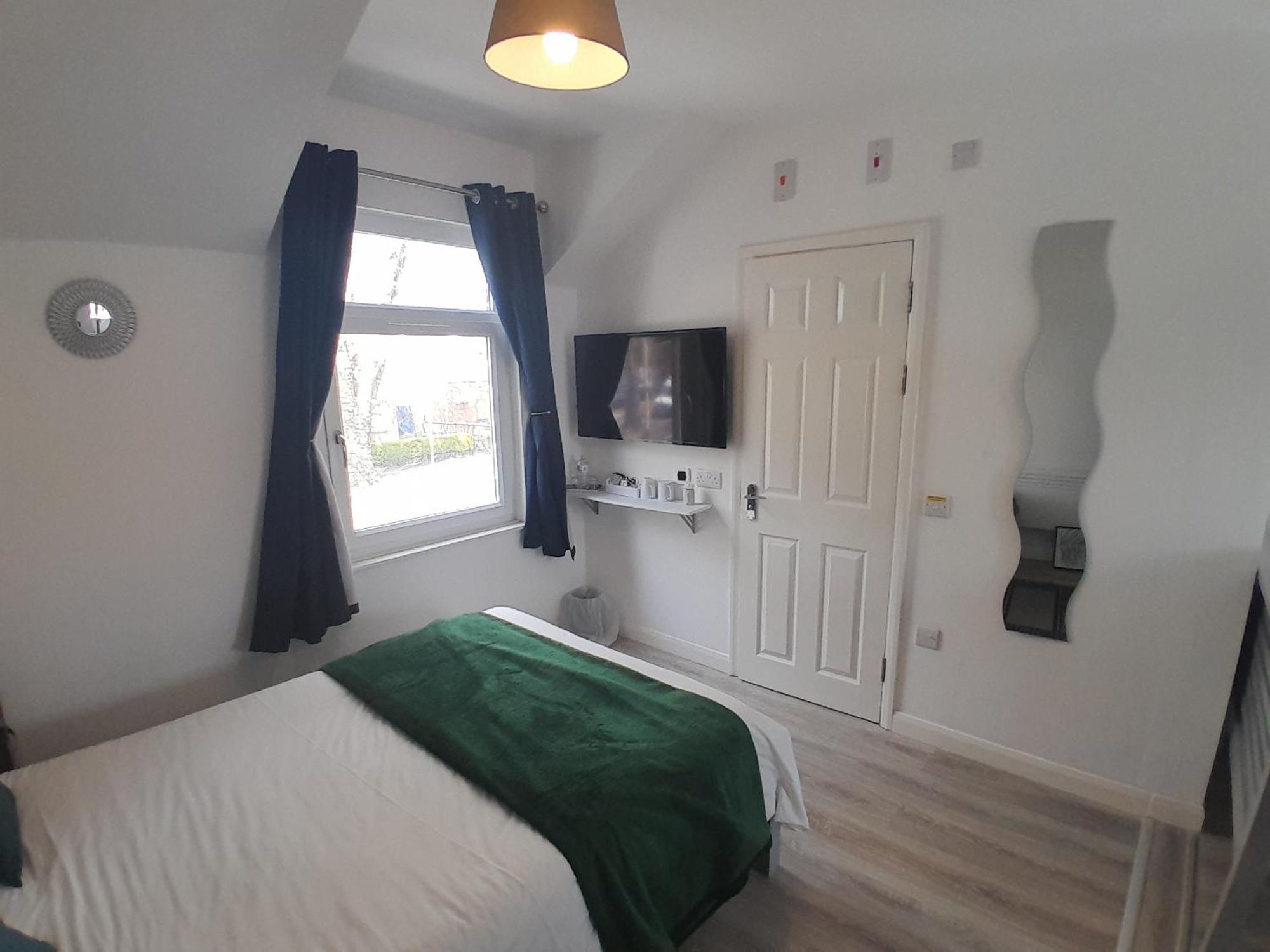 The Broadway Rooms Leicester Bagian luar foto