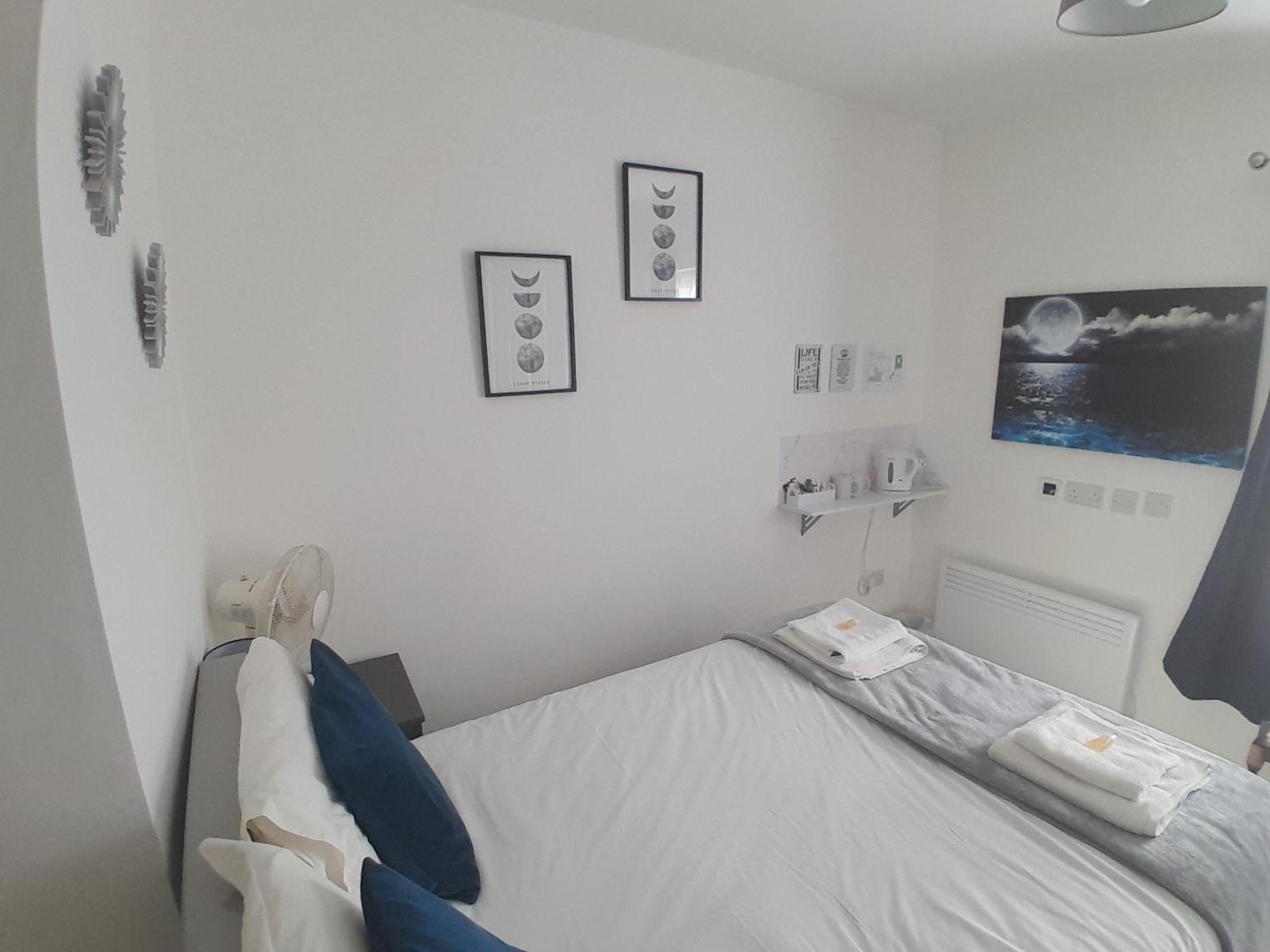 The Broadway Rooms Leicester Bagian luar foto